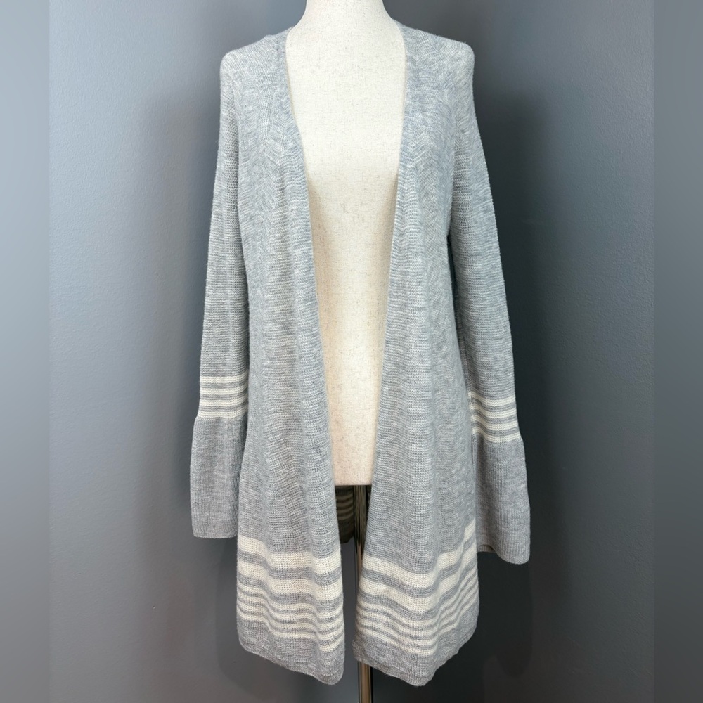 Vineyard Vines 100% Merino Wool Long Line Cardigan Size M Grey & Cream Soft